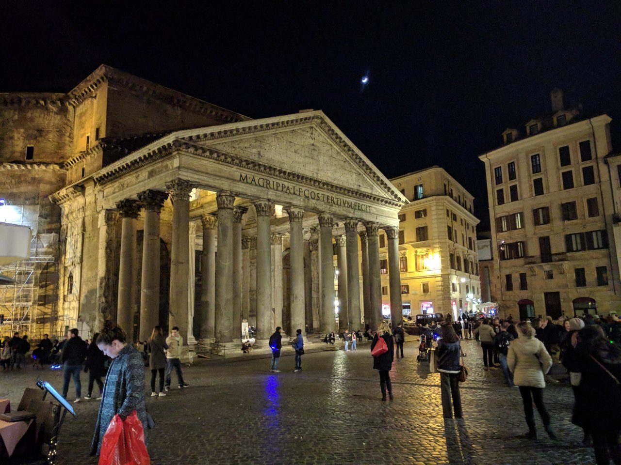 962. Piazza della Rotonda, 68b, 00187 Roma RM, Italia | Italia 2018 | © LucianoFantuzzi.com, 2020